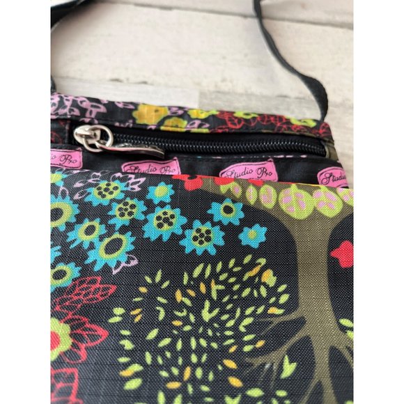 Studio Pro multi-pocketed shoulder/crossbody bag - Picture 2 of 11